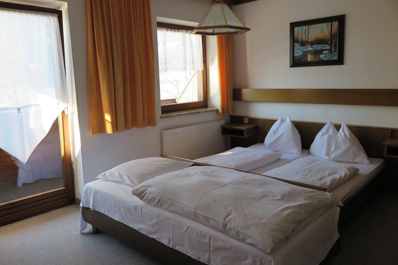 Haus Enzian Lägenhet Sankt Johann im Pongau Rum bild