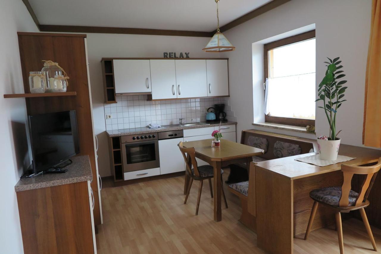 Haus Enzian Lägenhet Sankt Johann im Pongau Exteriör bild
