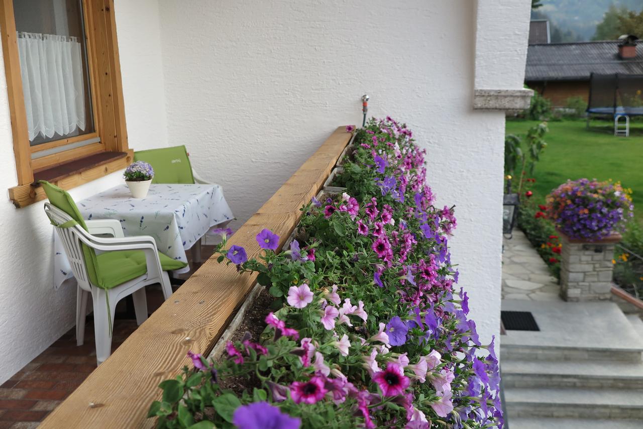 Haus Enzian Lägenhet Sankt Johann im Pongau Exteriör bild